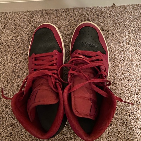 Nike Jordan 1 - Picture 3 of 3